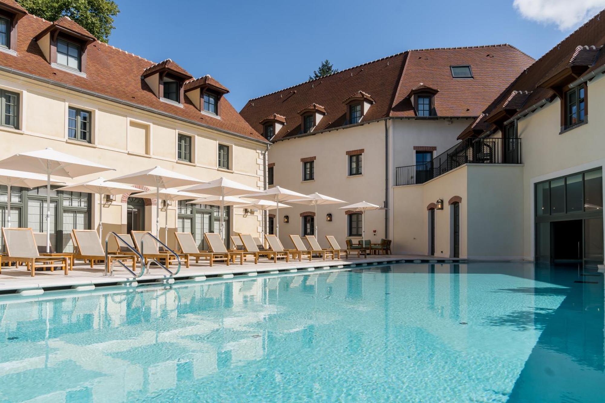 Dolce By Wyndham Versailles - Domaine Du Montcel Жуи-ан-Жозас Екстериор снимка