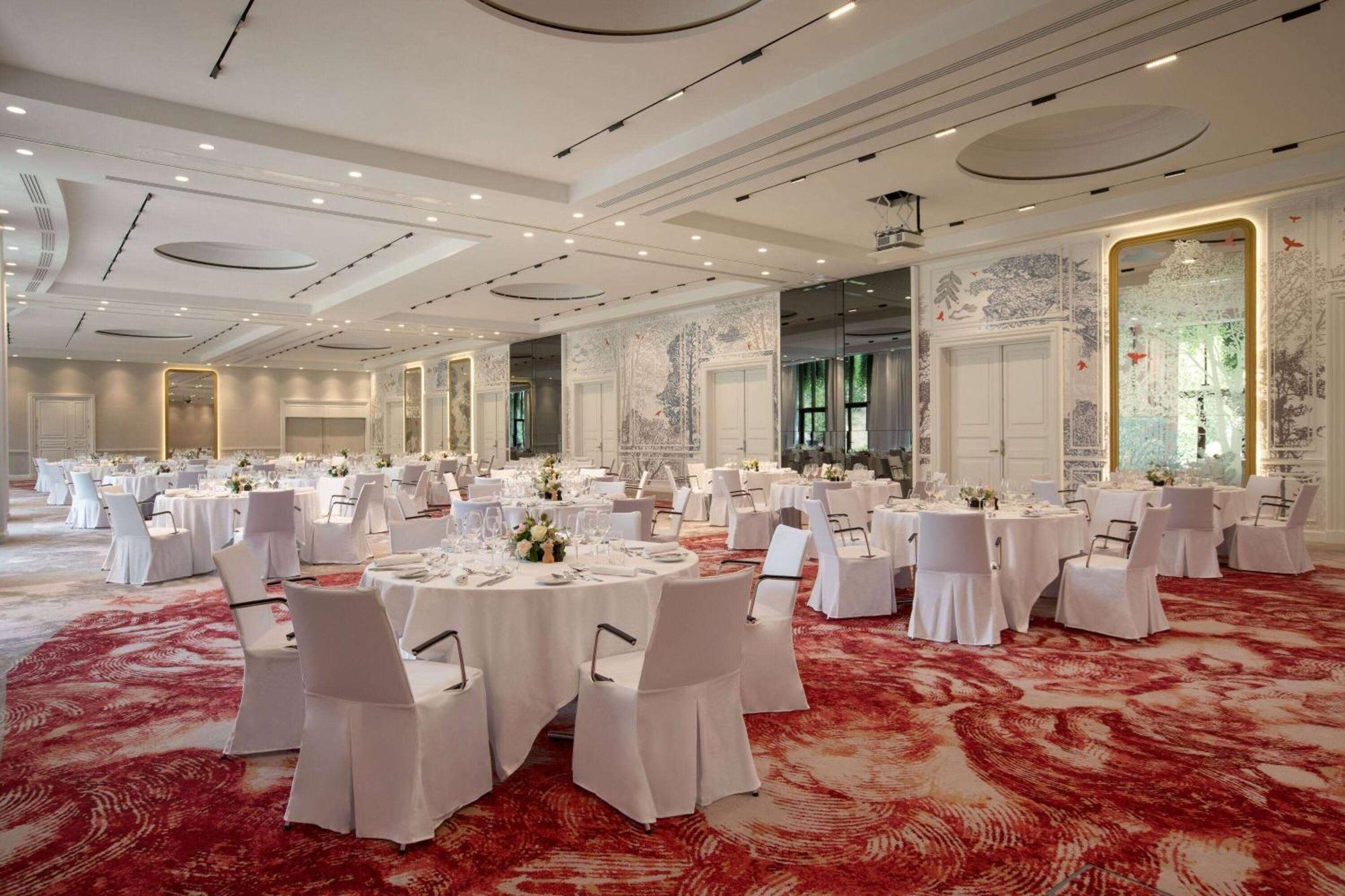 Dolce By Wyndham Versailles - Domaine Du Montcel Жуи-ан-Жозас Екстериор снимка
