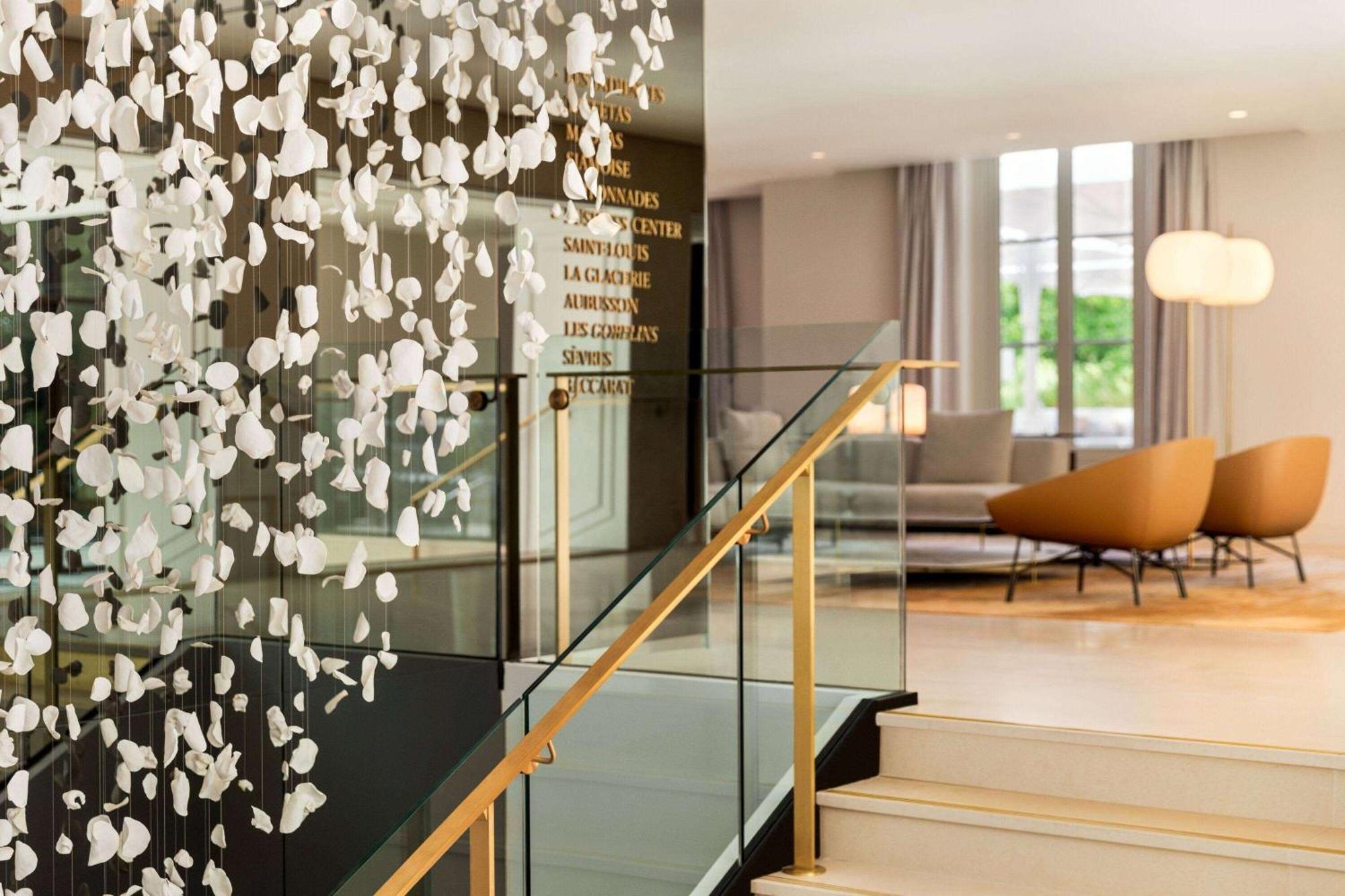 Dolce By Wyndham Versailles - Domaine Du Montcel Жуи-ан-Жозас Екстериор снимка