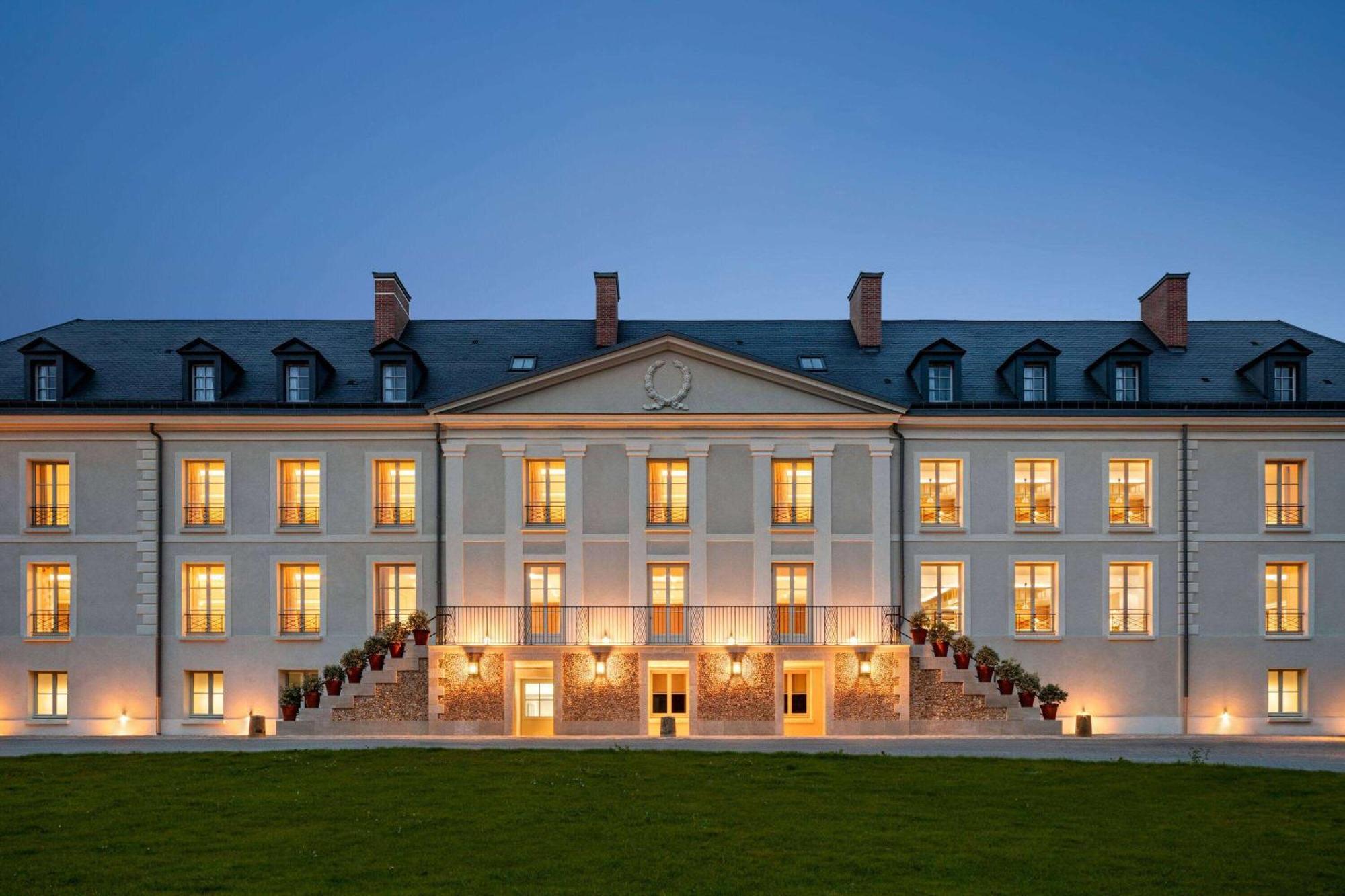 Dolce By Wyndham Versailles - Domaine Du Montcel Жуи-ан-Жозас Екстериор снимка