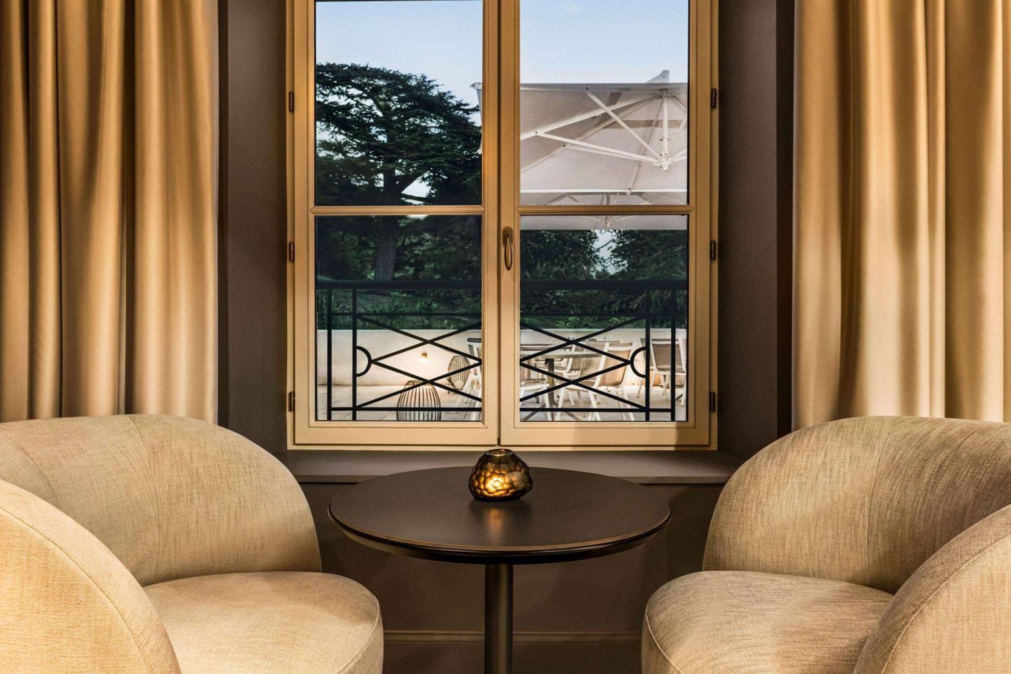 Dolce By Wyndham Versailles - Domaine Du Montcel Жуи-ан-Жозас Екстериор снимка